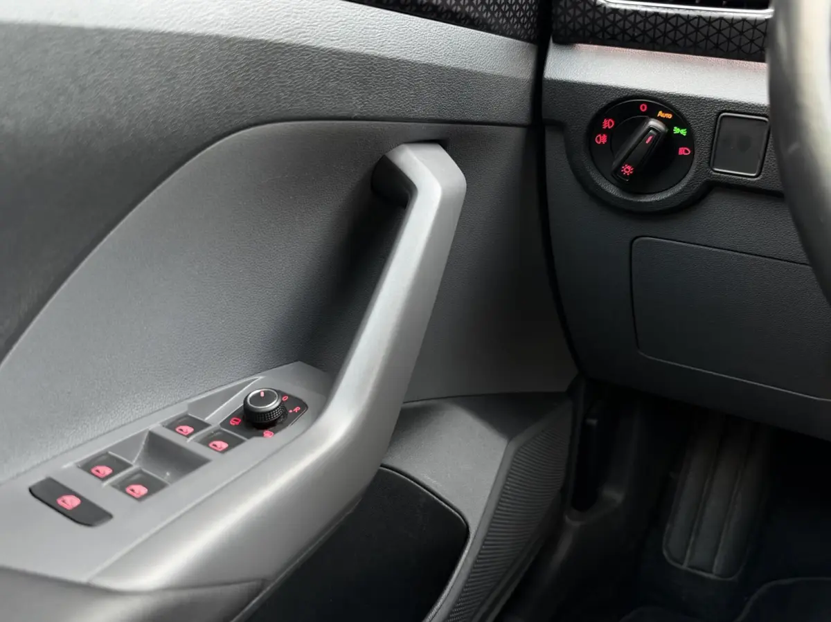 1.5 TSI Style | Carplay | Full led | Navigatie | DAB | Climate | Stoelverwarming | Sensoren | IQ drive