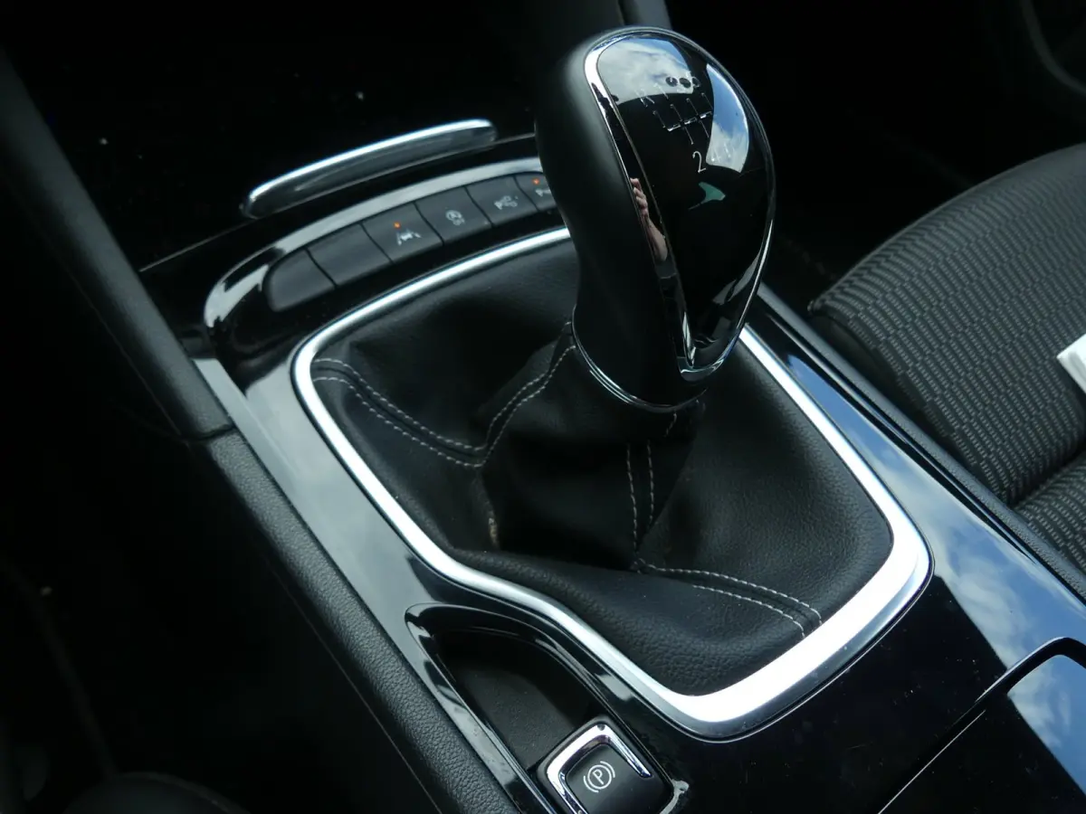 1.5 Turbo Business Executive / Winter Pack /