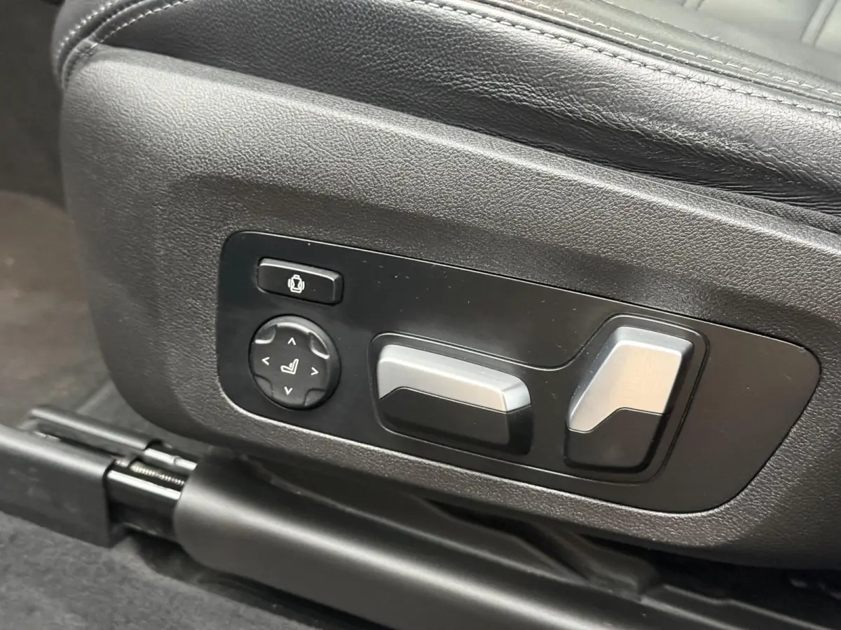 xDrive30e High Executive