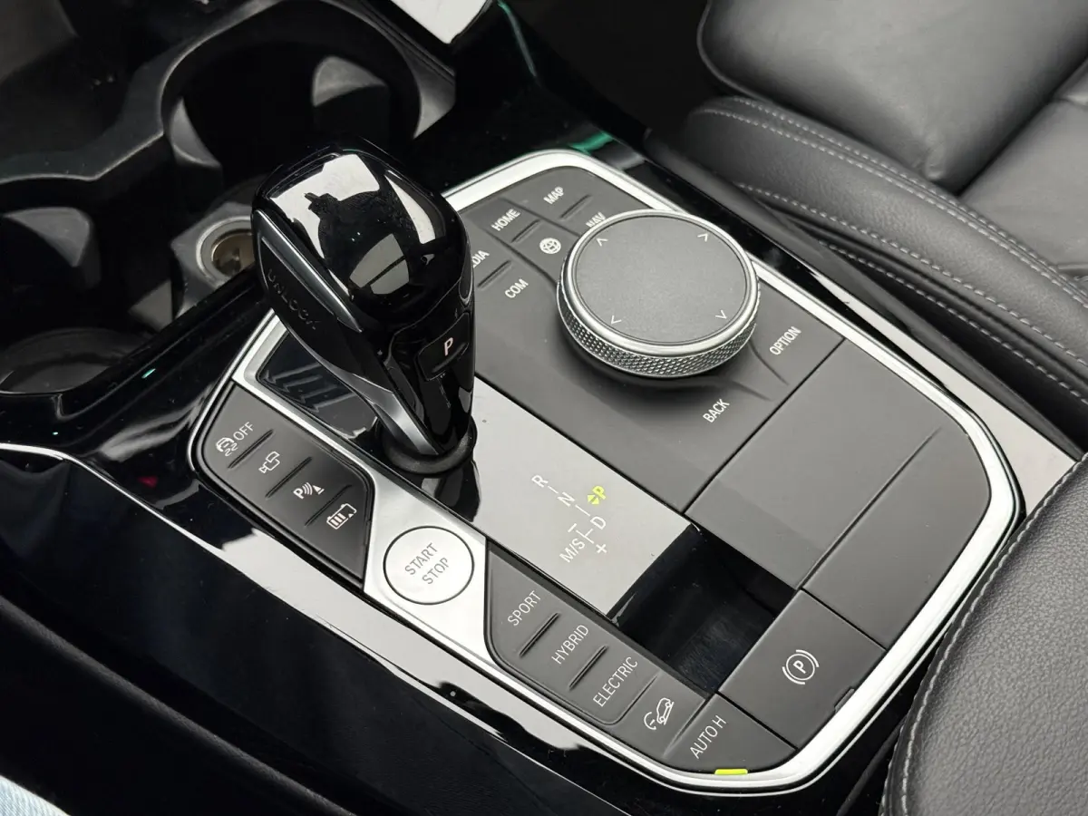 xDrive30e High Executive