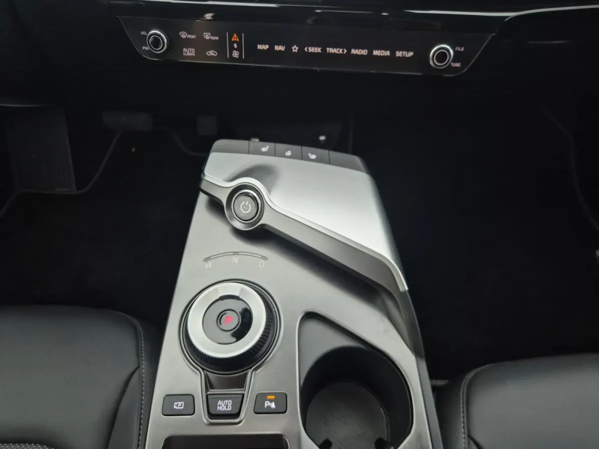 Light Edition 58 kWh | Airco | Navi | Camera | Cruise Control | Stoelverwarming | Stuurverwarming | SOH 100% |