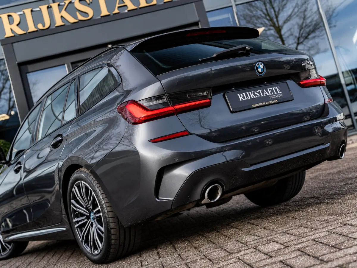 320e High Executive|PANO|M-PAKKET|18''