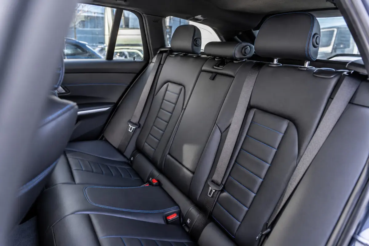 320e High Executive|PANO|M-PAKKET|18''