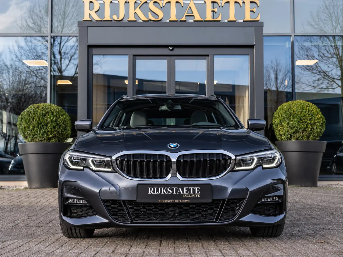 320e High Executive|PANO|M-PAKKET|18''