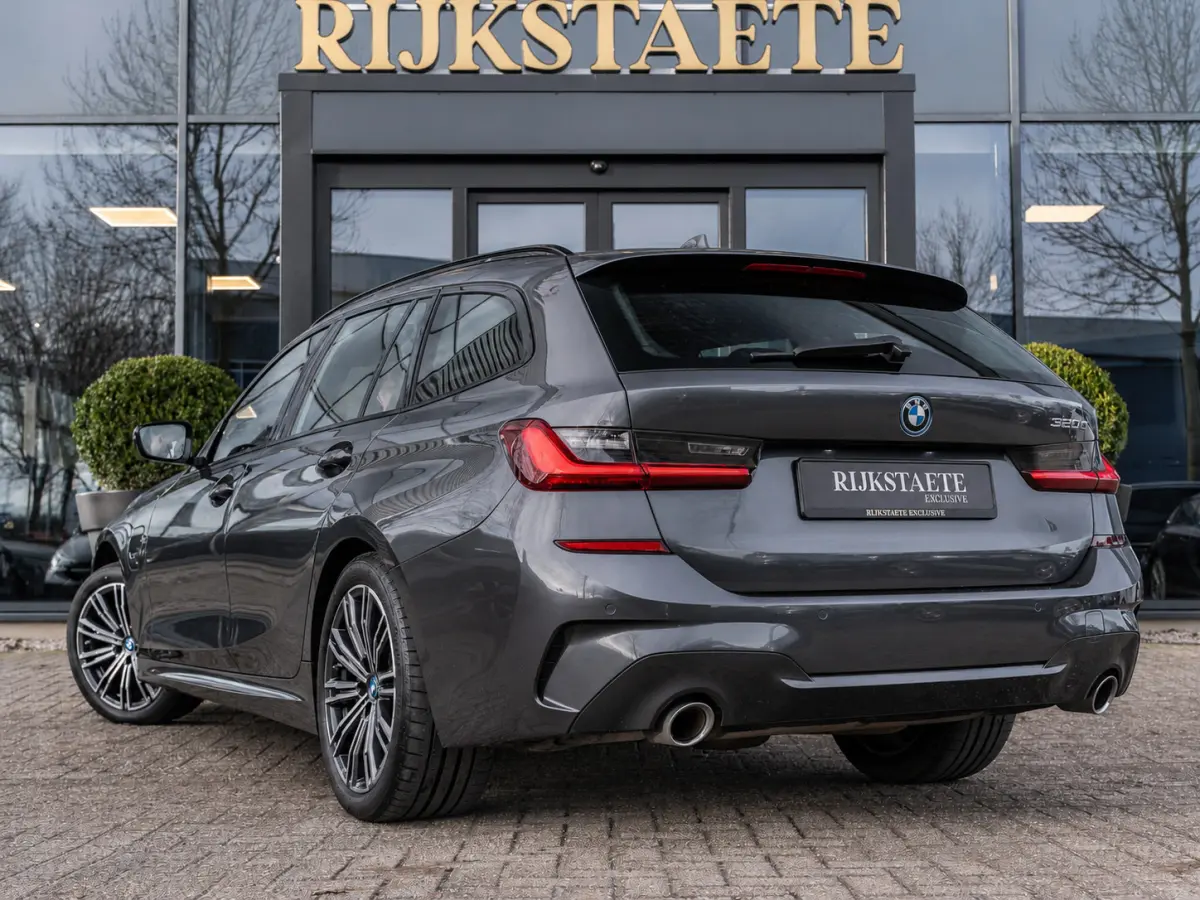 320e High Executive|PANO|M-PAKKET|18''