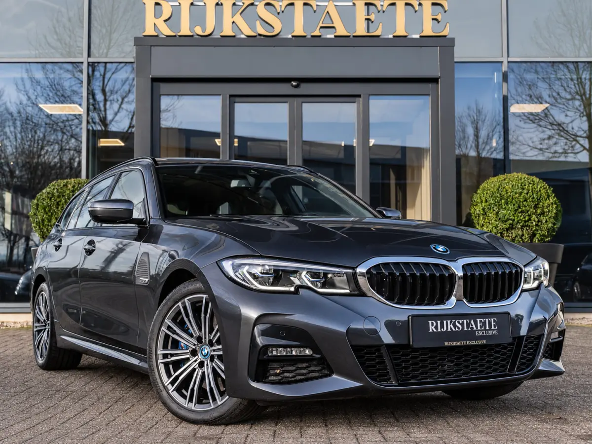320e High Executive|PANO|M-PAKKET|18''