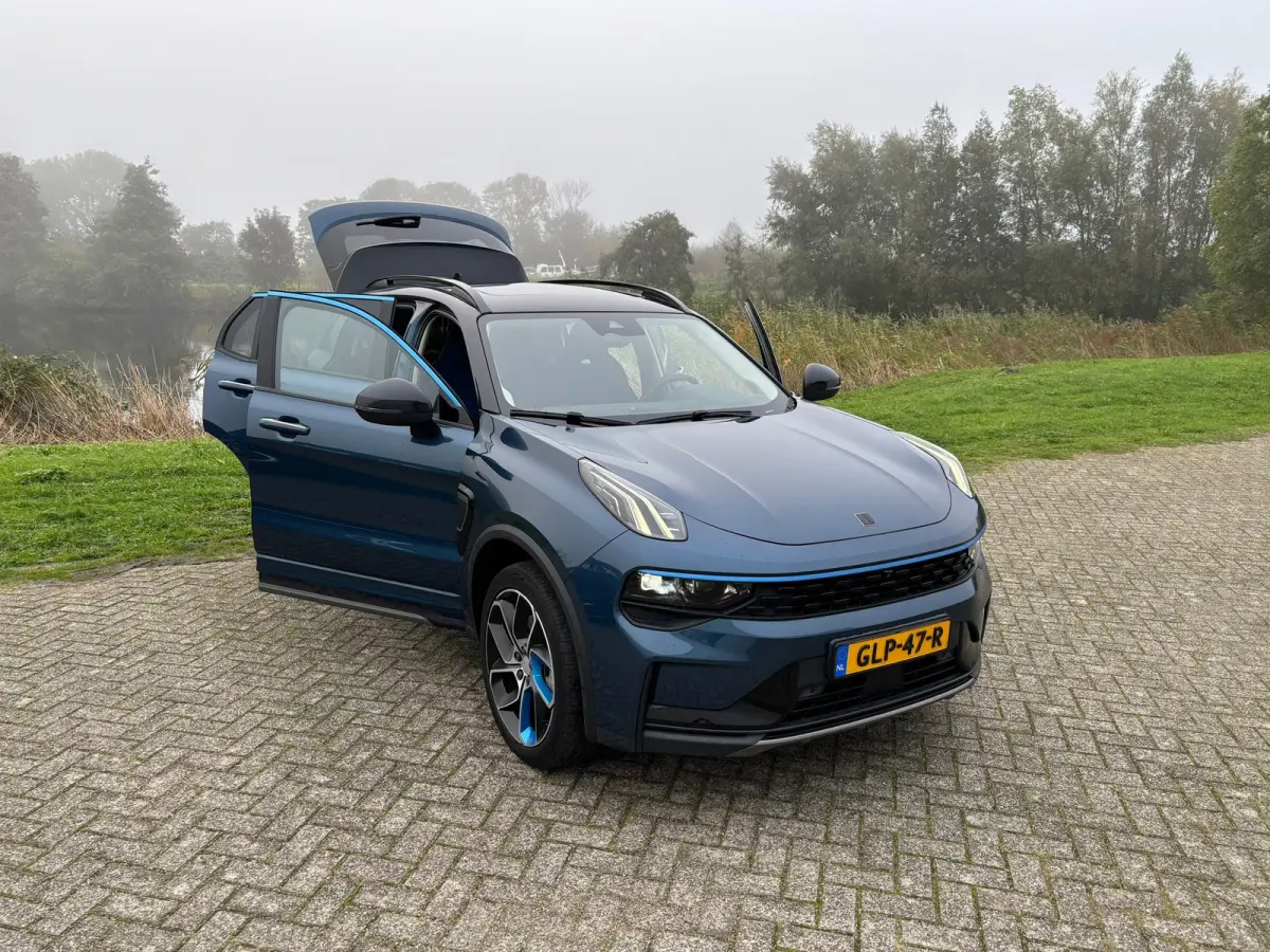 1.5 PHEV Plug in Hybrid - Volaton Blue - BLIS/Panorama/Trekhaak - 69dkm