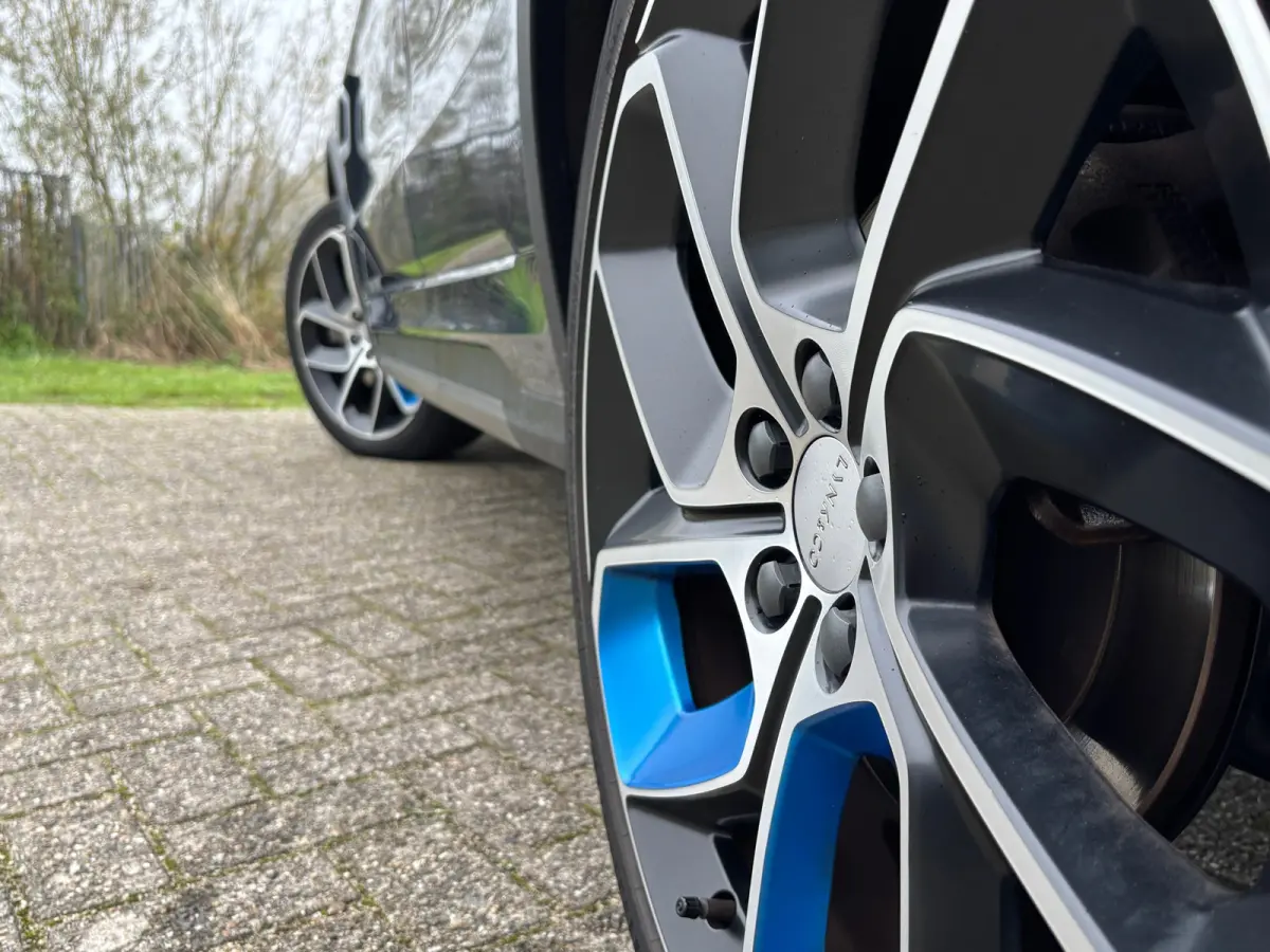 1.5 PHEV Plug in Hybrid - Volaton Blue - BLIS/Panorama/Trekhaak - 69dkm
