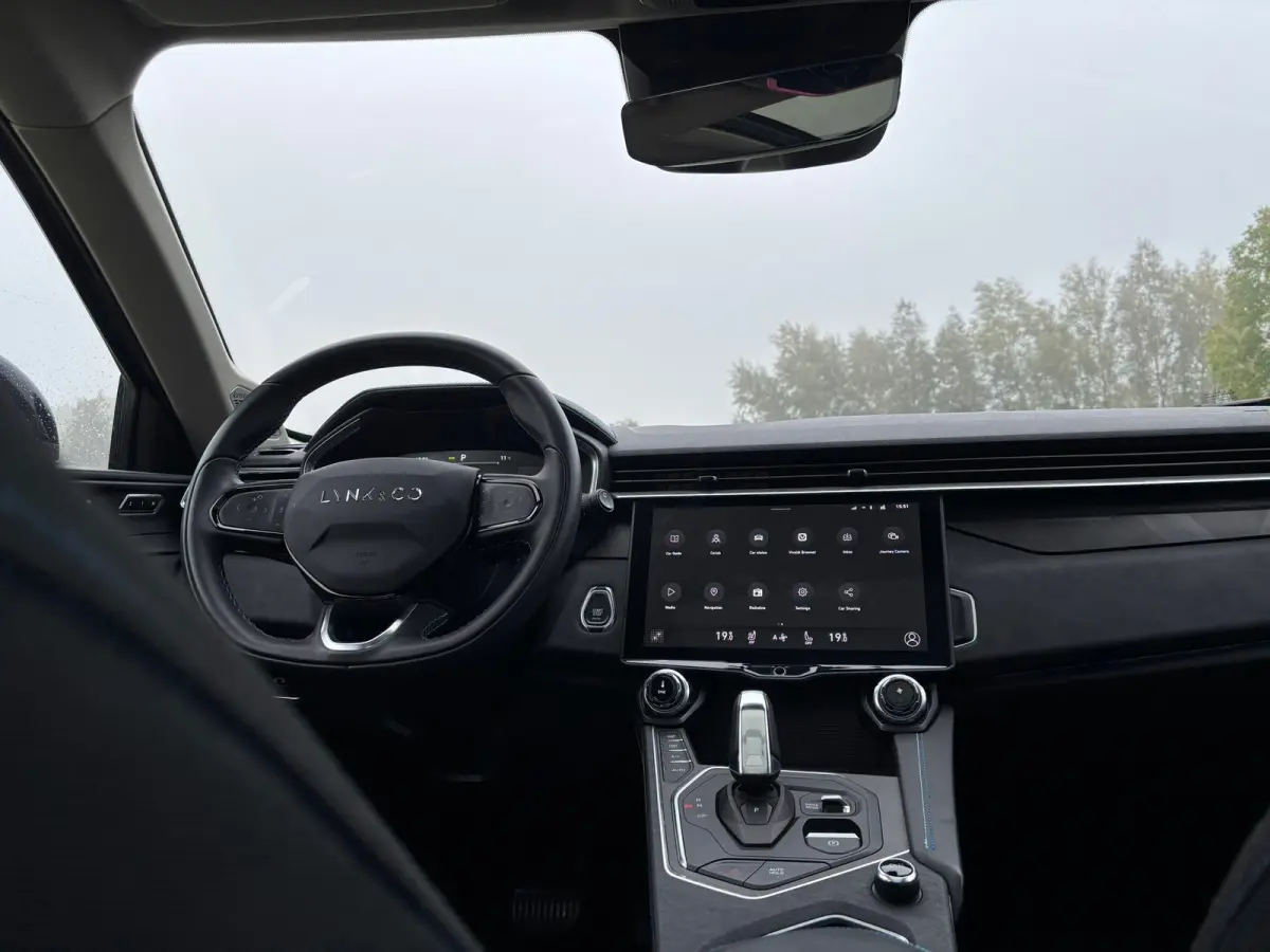 1.5 PHEV Plug in Hybrid - Volaton Blue - BLIS/Panorama/Trekhaak - 69dkm