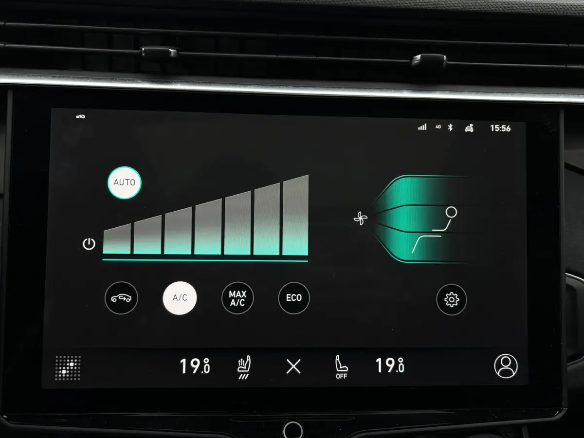 1.5 PHEV Plug in Hybrid - Volaton Blue - BLIS/Panorama/Trekhaak - 69dkm