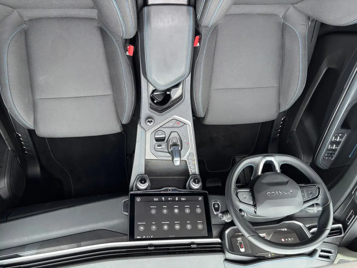 1.5 PHEV Plug in Hybrid - Volaton Blue - BLIS/Panorama/Trekhaak - 69dkm