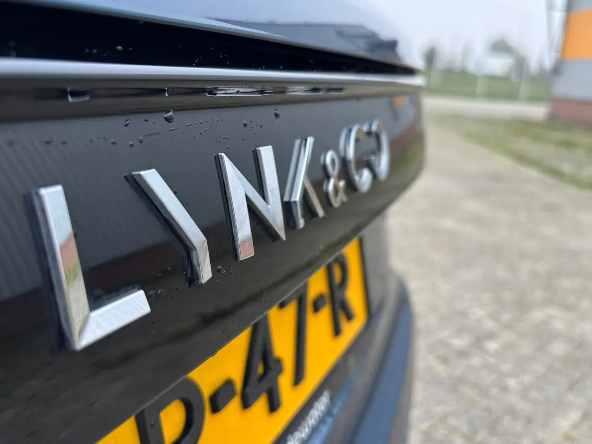 1.5 PHEV Plug in Hybrid - Volaton Blue - BLIS/Panorama/Trekhaak - 69dkm