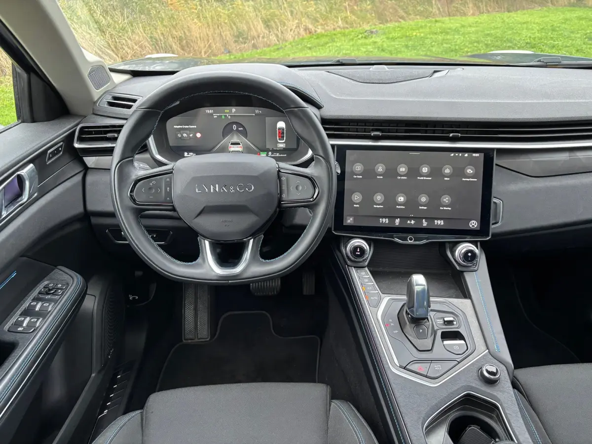 1.5 PHEV Plug in Hybrid - Volaton Blue - BLIS/Panorama/Trekhaak - 69dkm