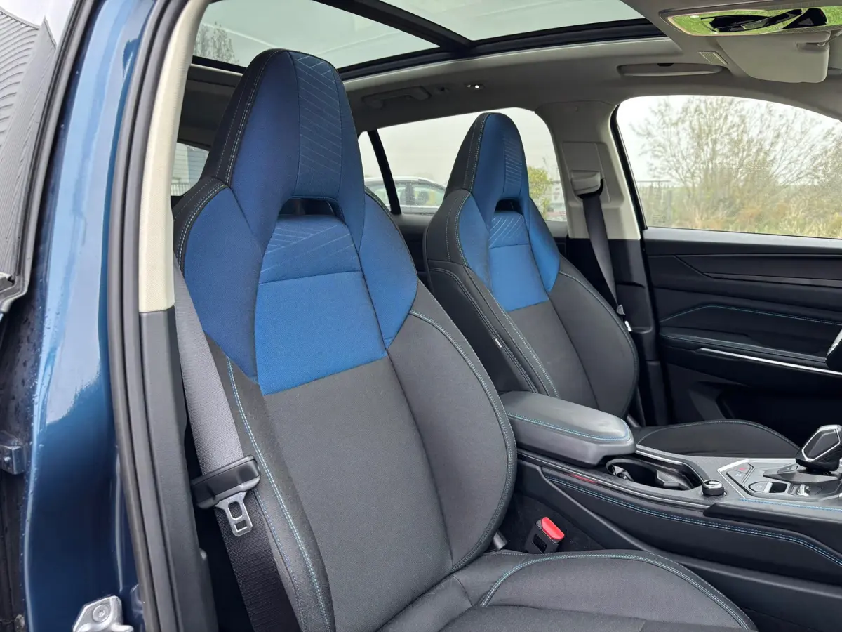 1.5 PHEV Plug in Hybrid - Volaton Blue - BLIS/Panorama/Trekhaak - 69dkm