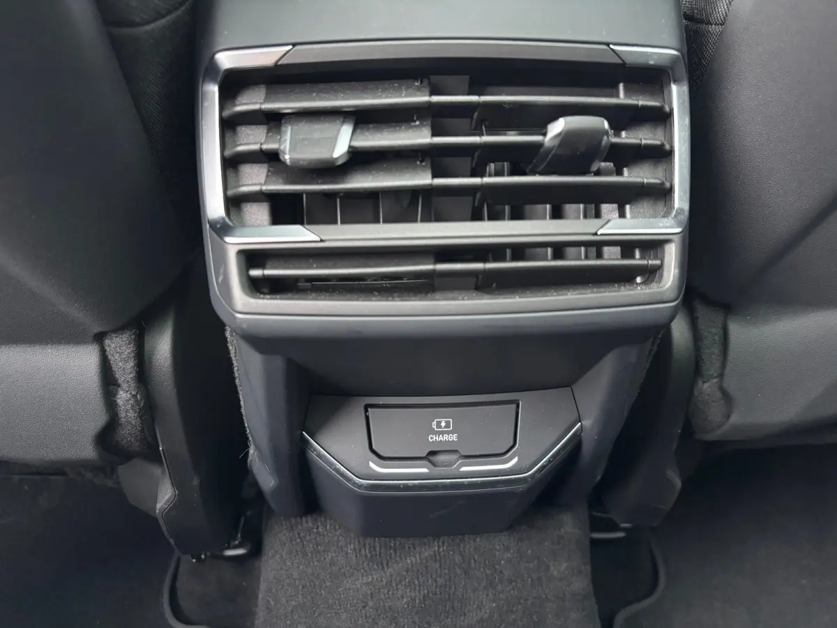 1.5 PHEV Plug in Hybrid - Volaton Blue - BLIS/Panorama/Trekhaak - 69dkm