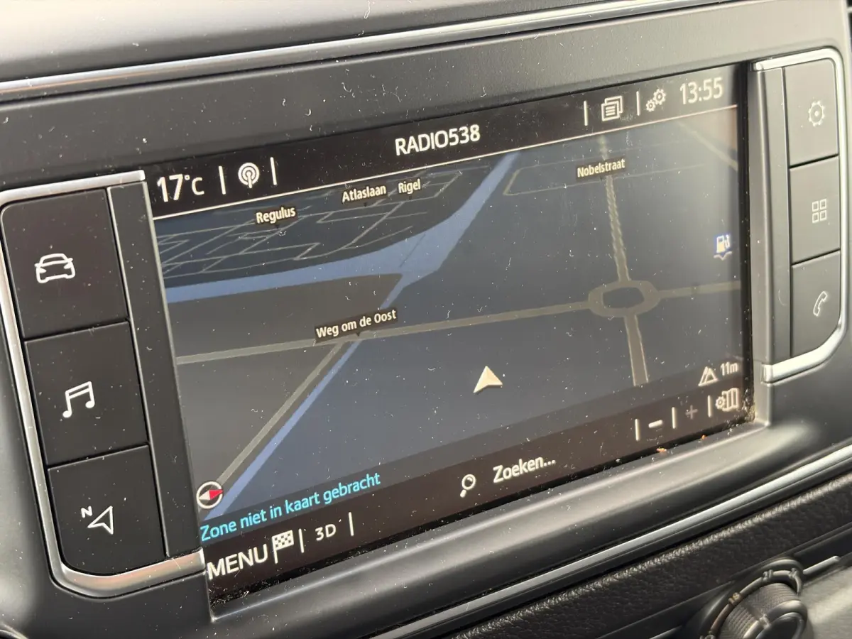 2.0 D-4D Long*3-PERS*A/C*CRUISE*CAM*NAVI*HAAK*