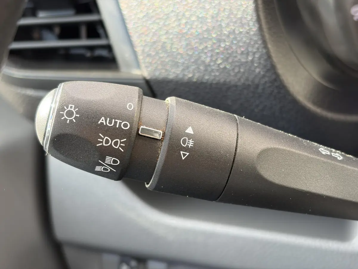 2.0 D-4D Long*3-PERS*A/C*CRUISE*CAM*NAVI*HAAK*
