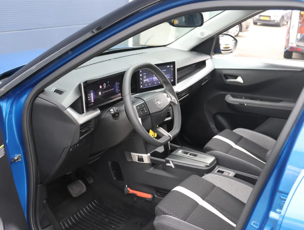 GS 44 kWh Demo Deal! | Winter Pack | Navigatie | Camera | Sensoren | 8 jaar garantie!