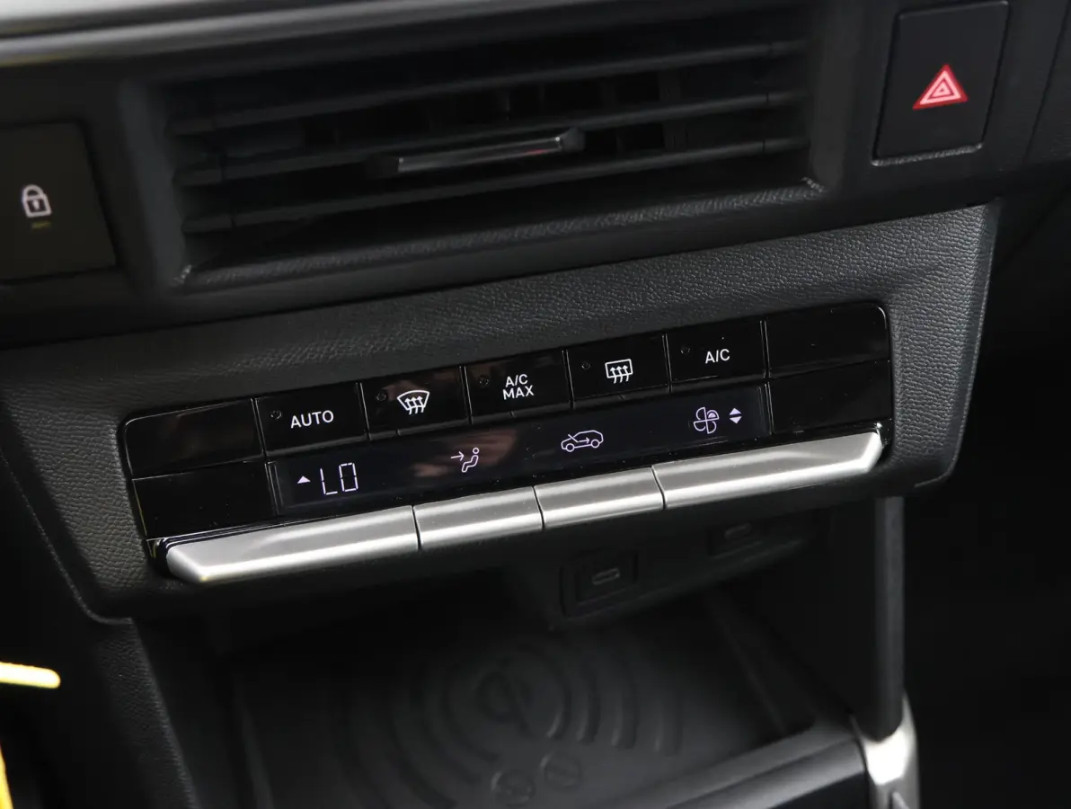 GS 44 kWh Demo Deal! | Winter Pack | Navigatie | Camera | Sensoren | 8 jaar garantie!