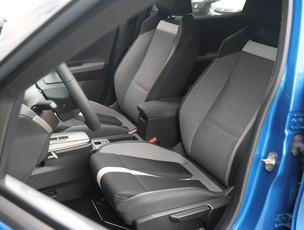 GS 44 kWh Demo Deal! | Winter Pack | Navigatie | Camera | Sensoren | 8 jaar garantie!