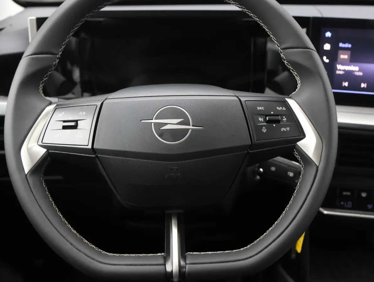 GS 44 kWh Demo Deal! | Winter Pack | Navigatie | Camera | Sensoren | 8 jaar garantie!
