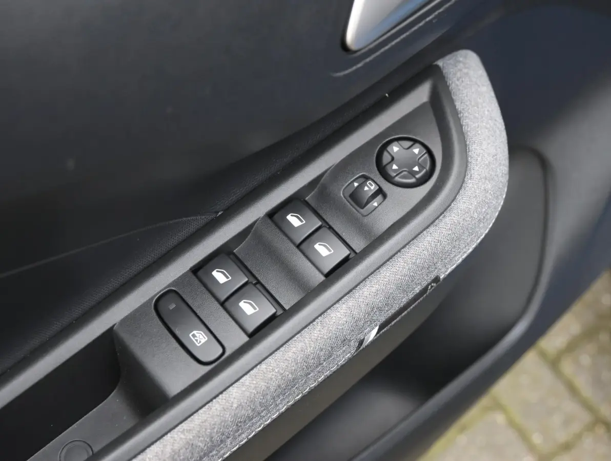 GS 44 kWh Demo Deal! | Winter Pack | Navigatie | Camera | Sensoren | 8 jaar garantie!