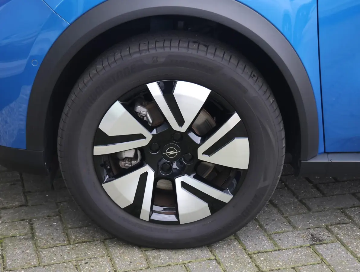 GS 44 kWh Demo Deal! | Winter Pack | Navigatie | Camera | Sensoren | 8 jaar garantie!