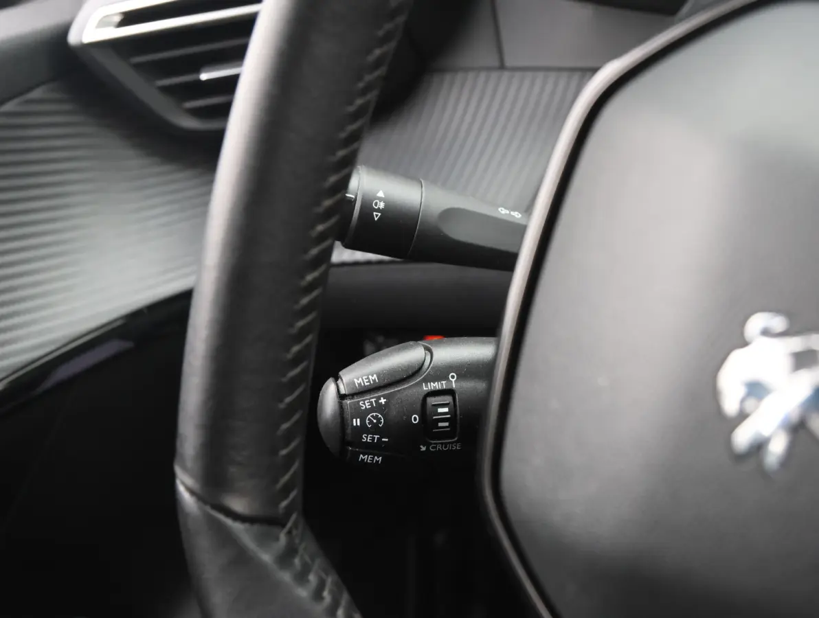 EV Allure Pack 50 kWh 1e eigenaar | LED | Navigatie | 3-FASE | Apple Carplay & Android Auto