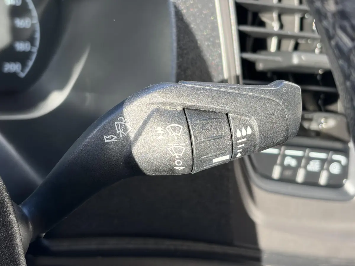 320 2.0 TDCI L2H1*OMVORMER*HAAK*A/C*CRUISE*PDC*TEL
