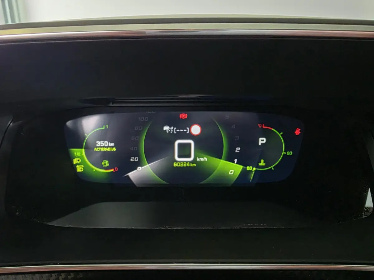 1.2 PureTech GT-Line | NL-Auto | Trekhaak | Schuif/kanteldak | Apple Carplay & Android Auto
