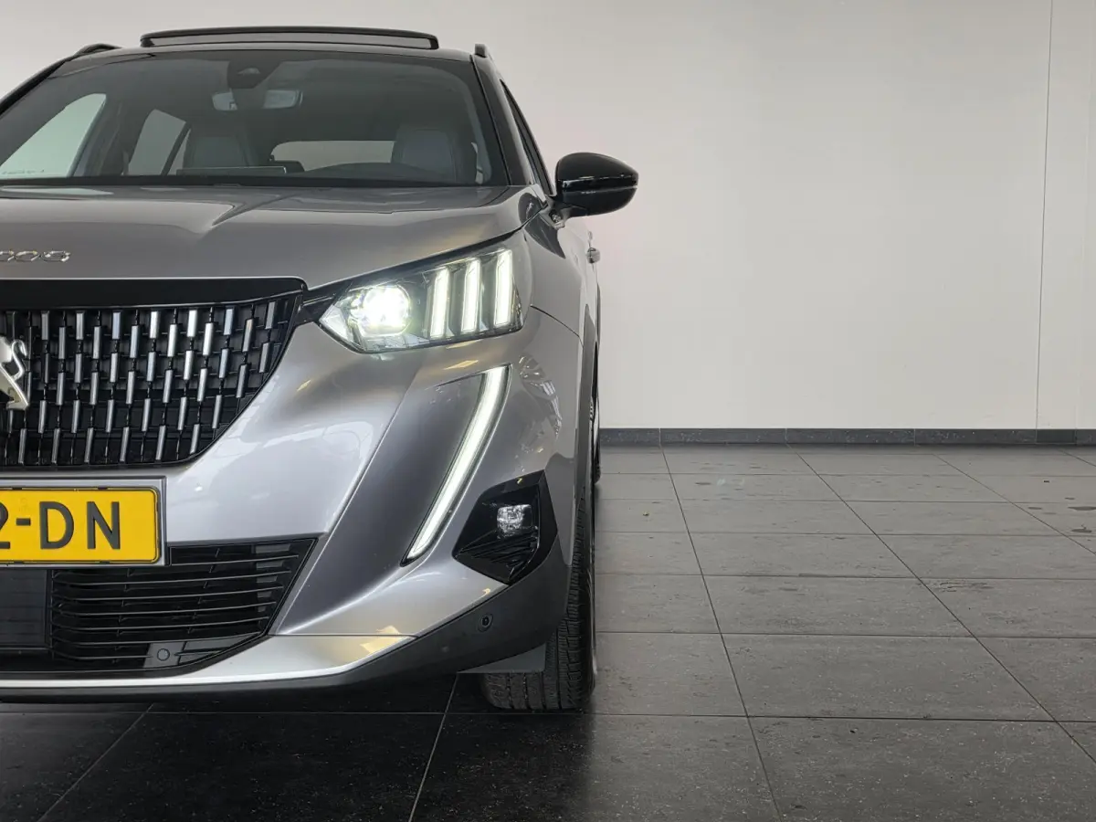 1.2 PureTech GT-Line | NL-Auto | Trekhaak | Schuif/kanteldak | Apple Carplay & Android Auto