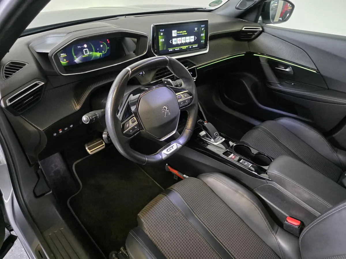 1.2 PureTech GT-Line | NL-Auto | Trekhaak | Schuif/kanteldak | Apple Carplay & Android Auto