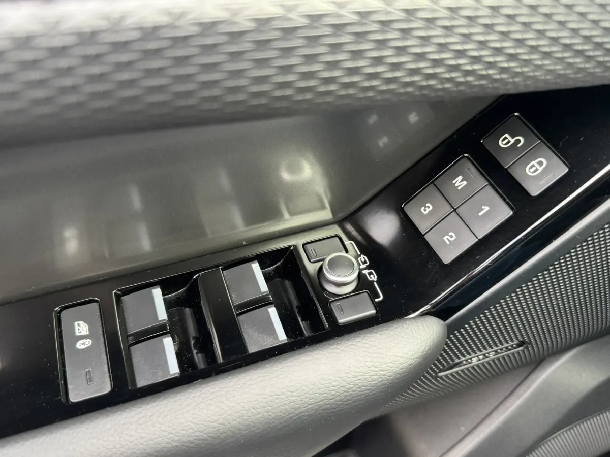 2.0 P250S Turbo AWD Navi, Leder, Pano, Trekh, Camera, Carplay, Electr.verst. Voorstoelen + Achterb.