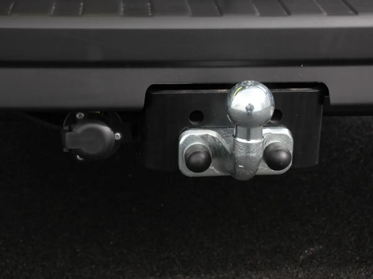 2.0 Blue dCi 150pk T30 L2H1 Advance Automaat Navigatie Airco Lichtmetalen velgen Betimmering Trekhaak Camera Parkeer sensoren Dab