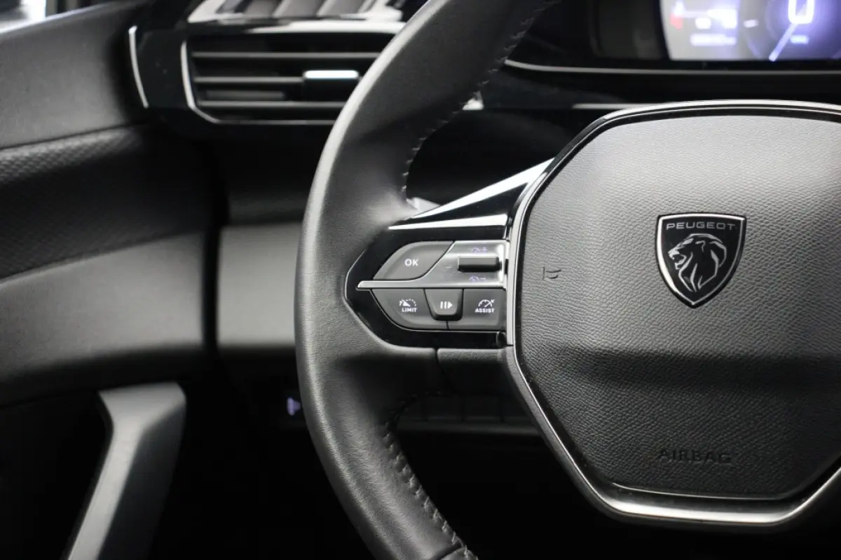 1.2 PureTech Active Pack Business - Digitaal Cockpit, Carplay, Cruise, Trekhaak