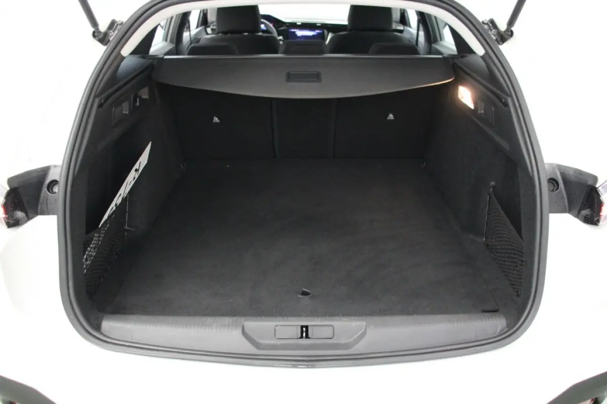 1.2 PureTech Active Pack Business - Digitaal Cockpit, Carplay, Cruise, Trekhaak