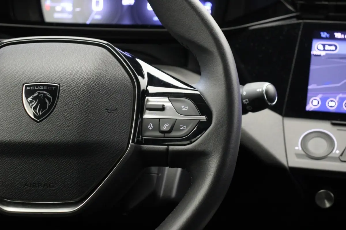 1.2 PureTech Active Pack Business - Digitaal Cockpit, Carplay, Cruise, Trekhaak
