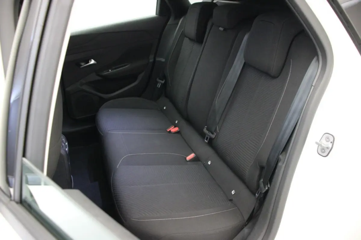 1.2 PureTech Active Pack Business - Digitaal Cockpit, Carplay, Cruise, Trekhaak