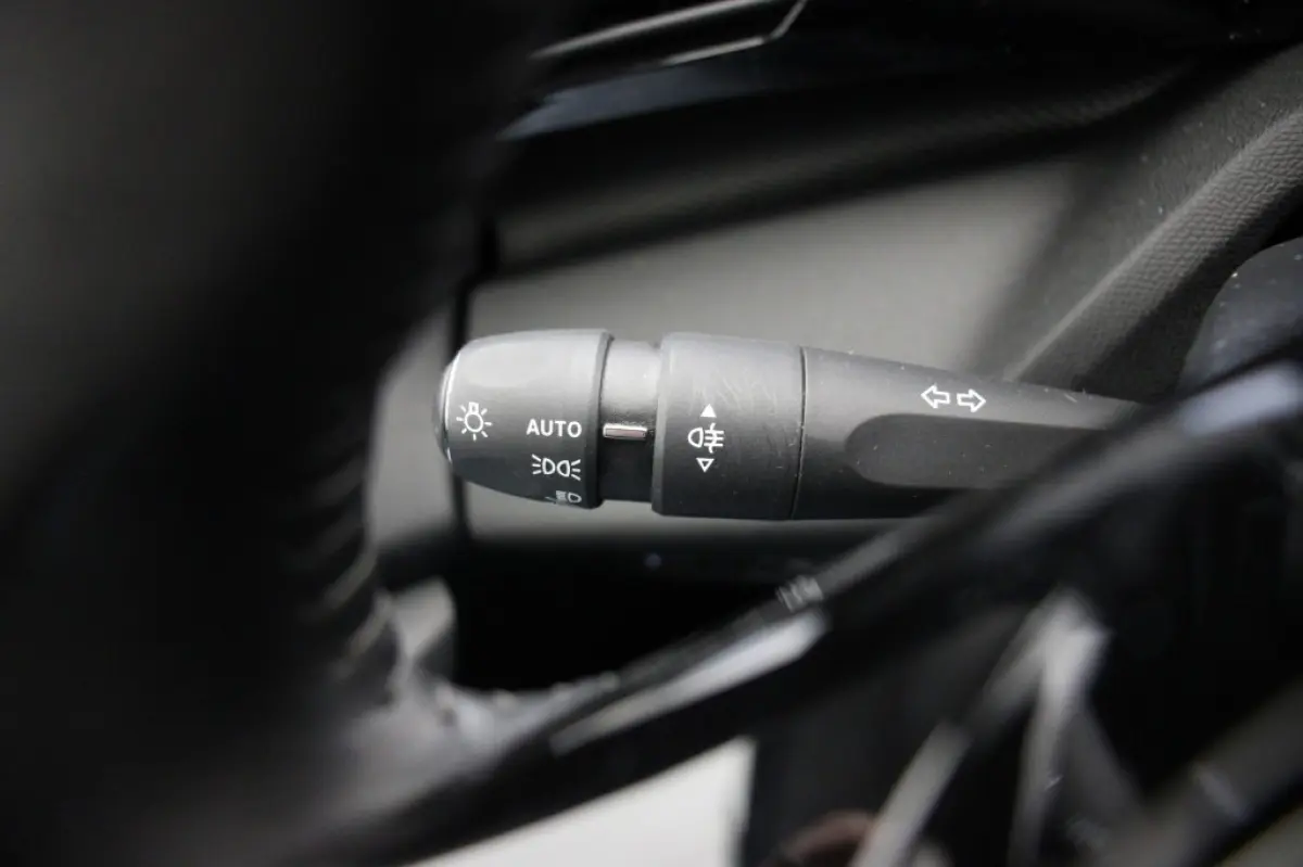 1.2 PureTech Active Pack Business - Digitaal Cockpit, Carplay, Cruise, Trekhaak
