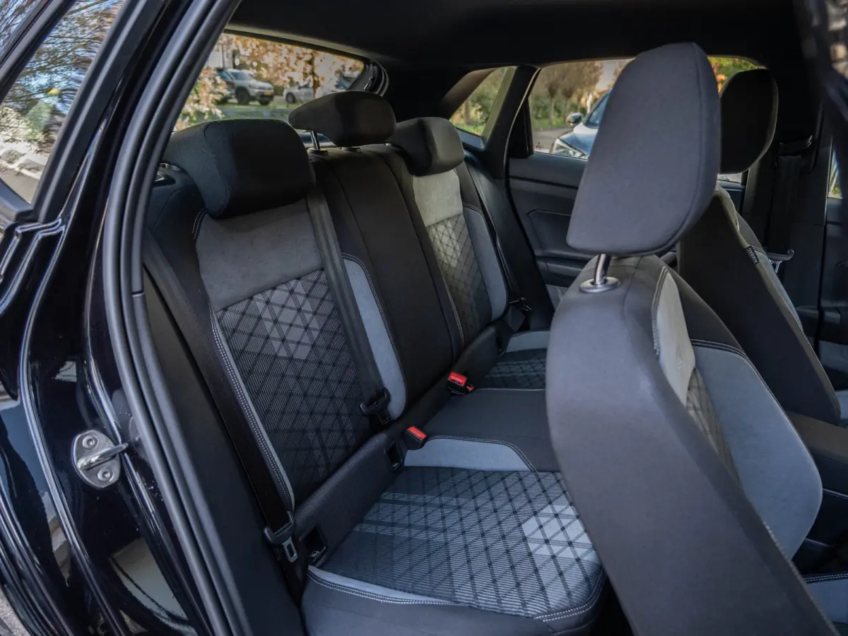 1.0 TSI 3xR-Line Matrix/Camera/AppleCarplay