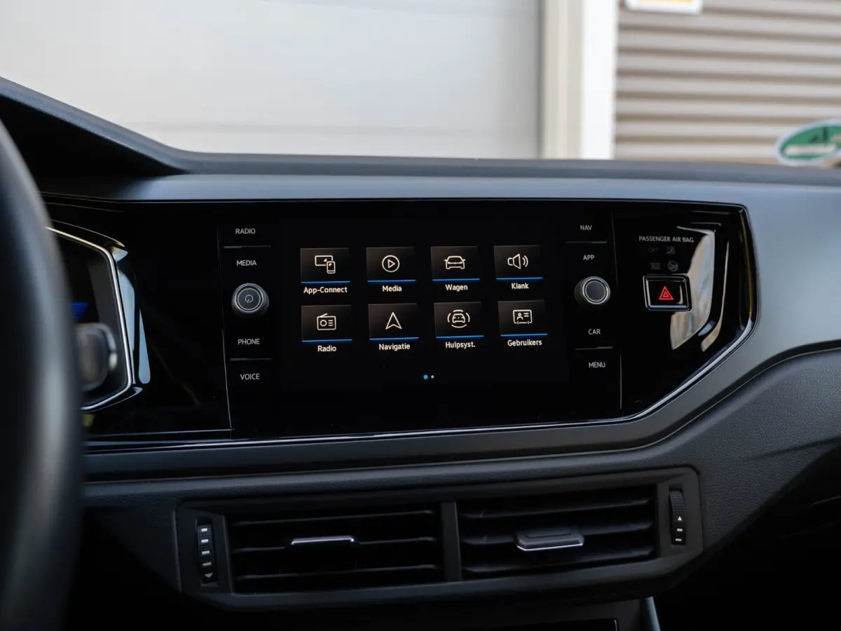 1.0 TSI 3xR-Line Matrix/Camera/AppleCarplay