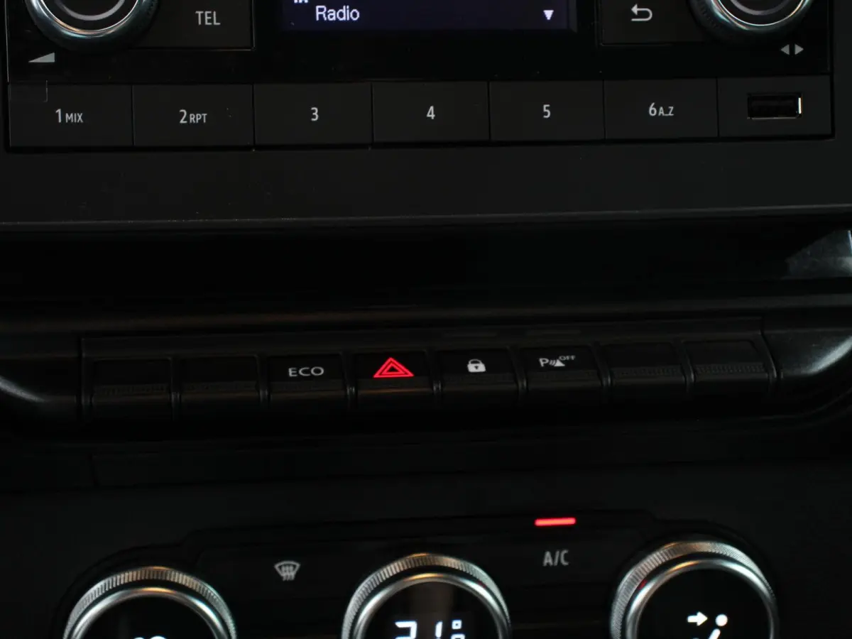 Acenta L1 45 kWh Automaat Airco Cruise control bluetooth Radio Elektrische ramen Schuifdeur