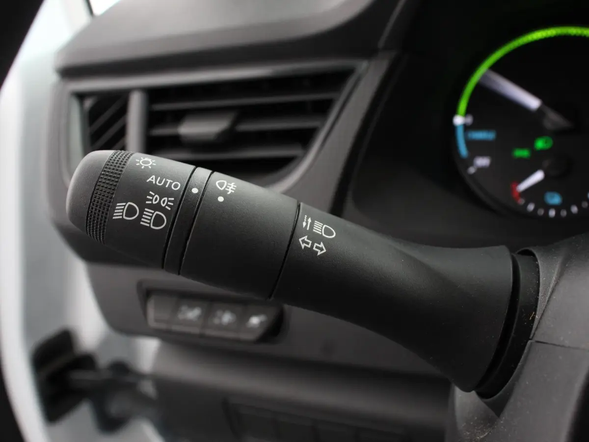 Acenta L1 45 kWh Automaat Airco Cruise control bluetooth Radio Elektrische ramen Schuifdeur