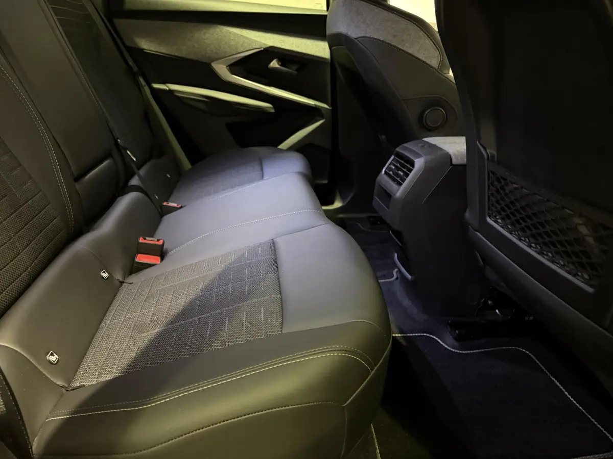 1.6 plug-in Hybrid 225 GT | 360 Camera | Adaptieve Cruise Control | Stoel- en Stuurverwarming | Elektrische Kofferklep |