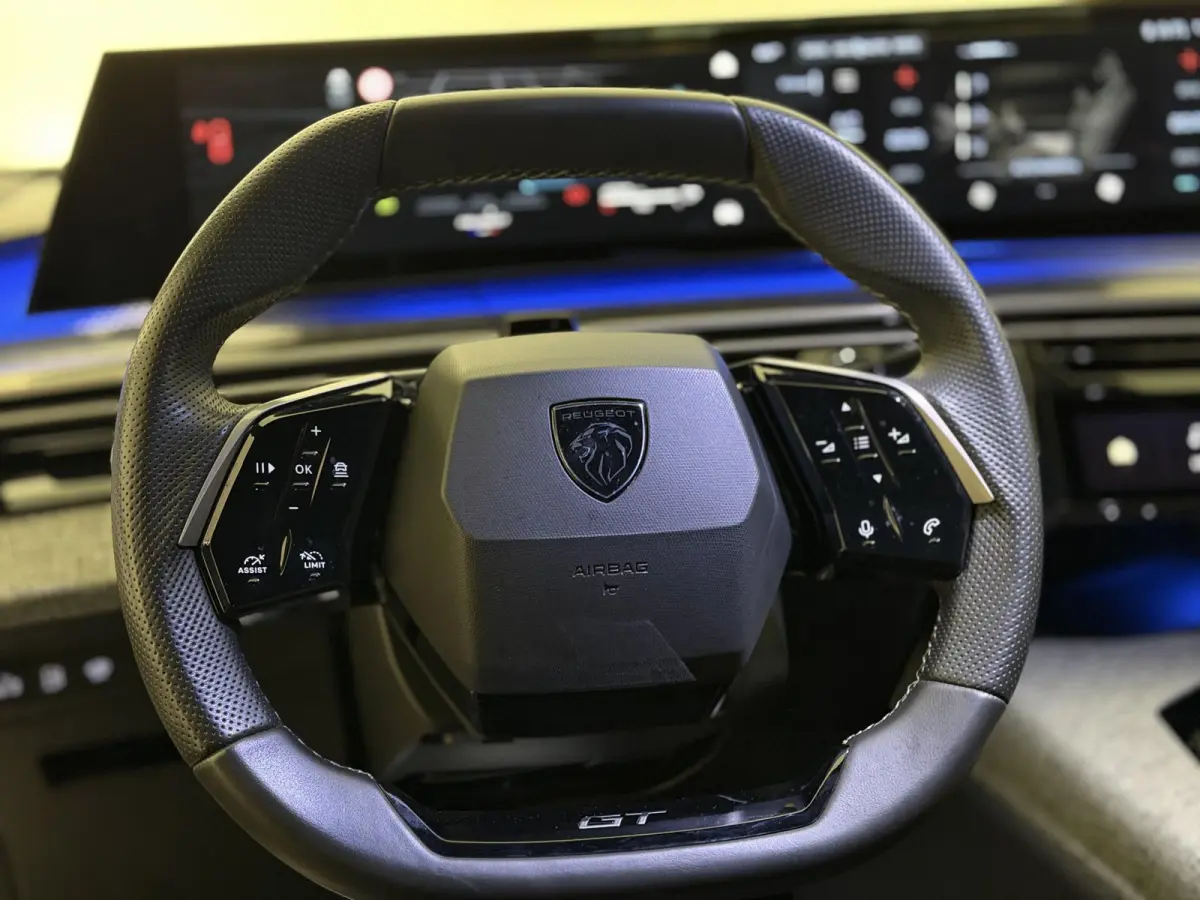 1.6 plug-in Hybrid 225 GT | 360 Camera | Adaptieve Cruise Control | Stoel- en Stuurverwarming | Elektrische Kofferklep |