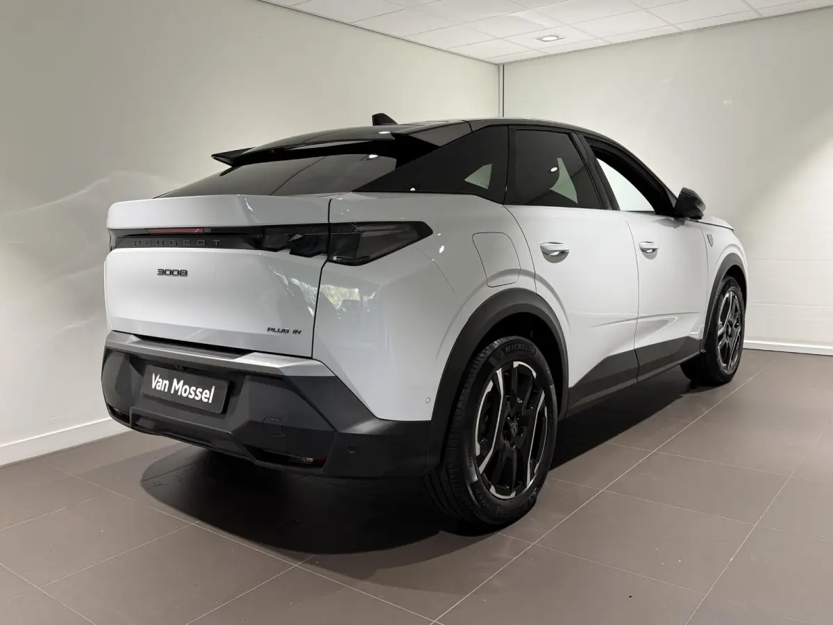 1.6 plug-in Hybrid 225 GT | 360 Camera | Adaptieve Cruise Control | Stoel- en Stuurverwarming | Elektrische Kofferklep |