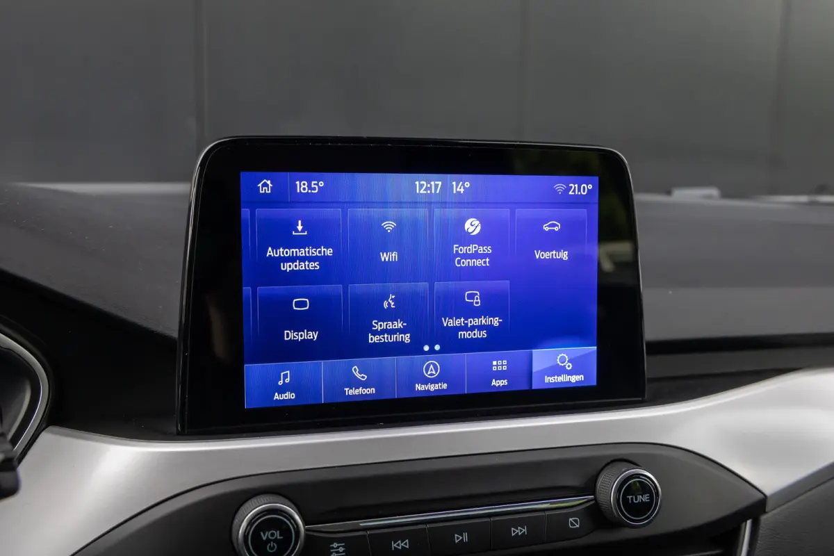 1.0 EcoBoost Trend Edition | Parkeercamera | LED-verlichting | Keyless entry & start | DAB-audio | Climate-control | Apple carplay / Andriod auto