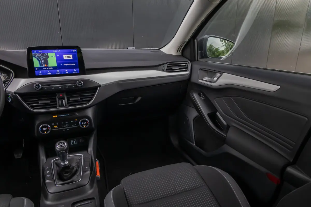 1.0 EcoBoost Trend Edition | Parkeercamera | LED-verlichting | Keyless entry & start | DAB-audio | Climate-control | Apple carplay / Andriod auto