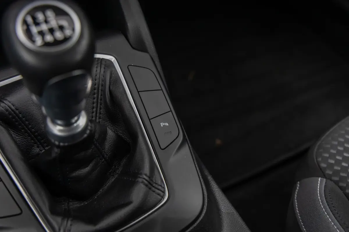 1.0 EcoBoost Trend Edition | Parkeercamera | LED-verlichting | Keyless entry & start | DAB-audio | Climate-control | Apple carplay / Andriod auto