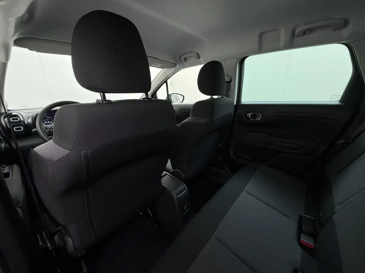SUV Shine 110pk | Camera | Navigatie | Climate Control | Cruise Control | Parkeersensoren | Apple Carplay / Android Auto | DAB+ radio | Bluetooth | Elektrisch inklapbare spiegels | Automatis